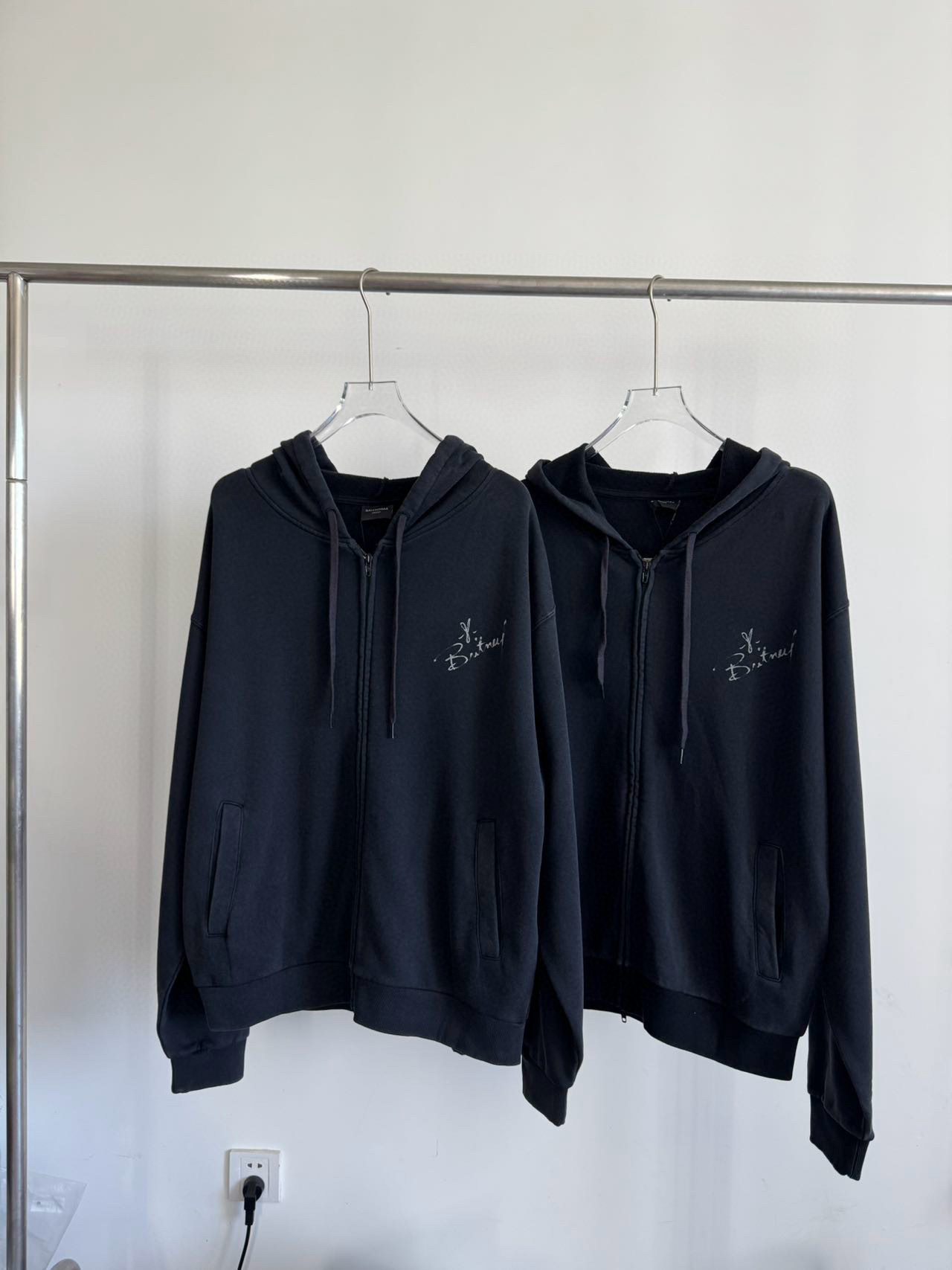 Balenciaga Music Britney Spears Series Oversized Zip-Up Hoodie Faded Black/Blue vista 2