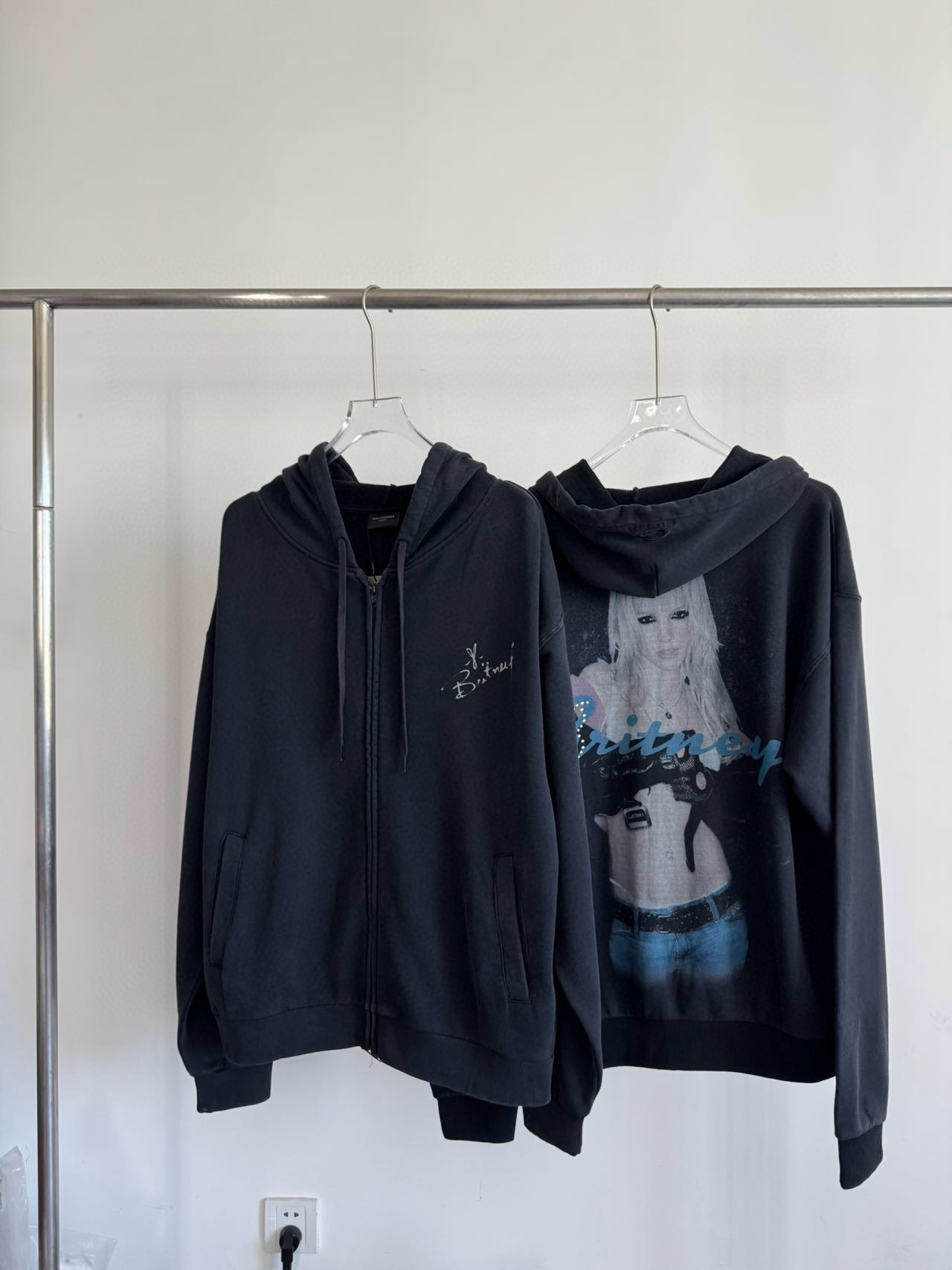 Balenciaga Music Britney Spears Series Oversized Zip-Up Hoodie Faded Black/Blue vista 4