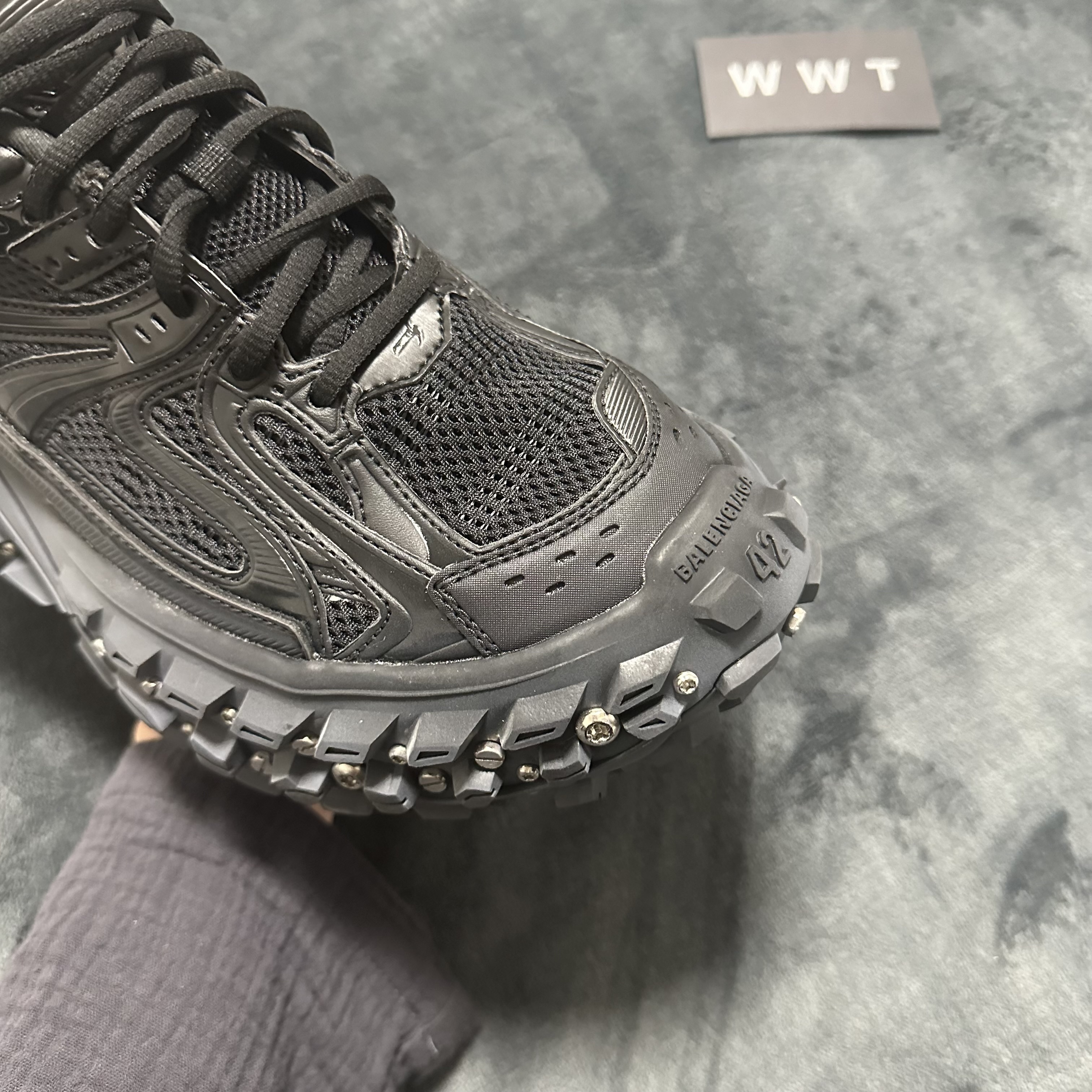 Balenciaga Defender Black vista 5