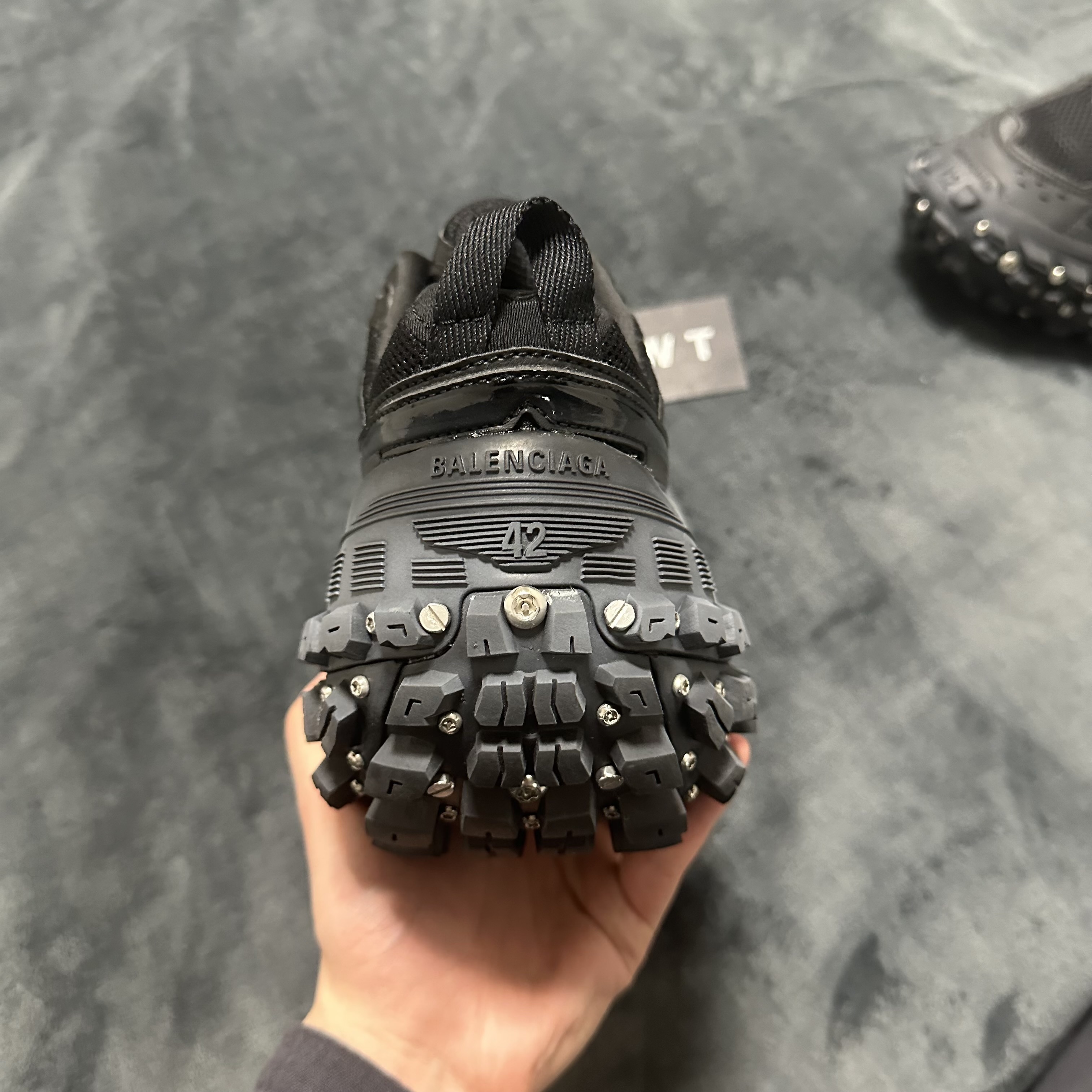 Balenciaga Defender Black vista 8