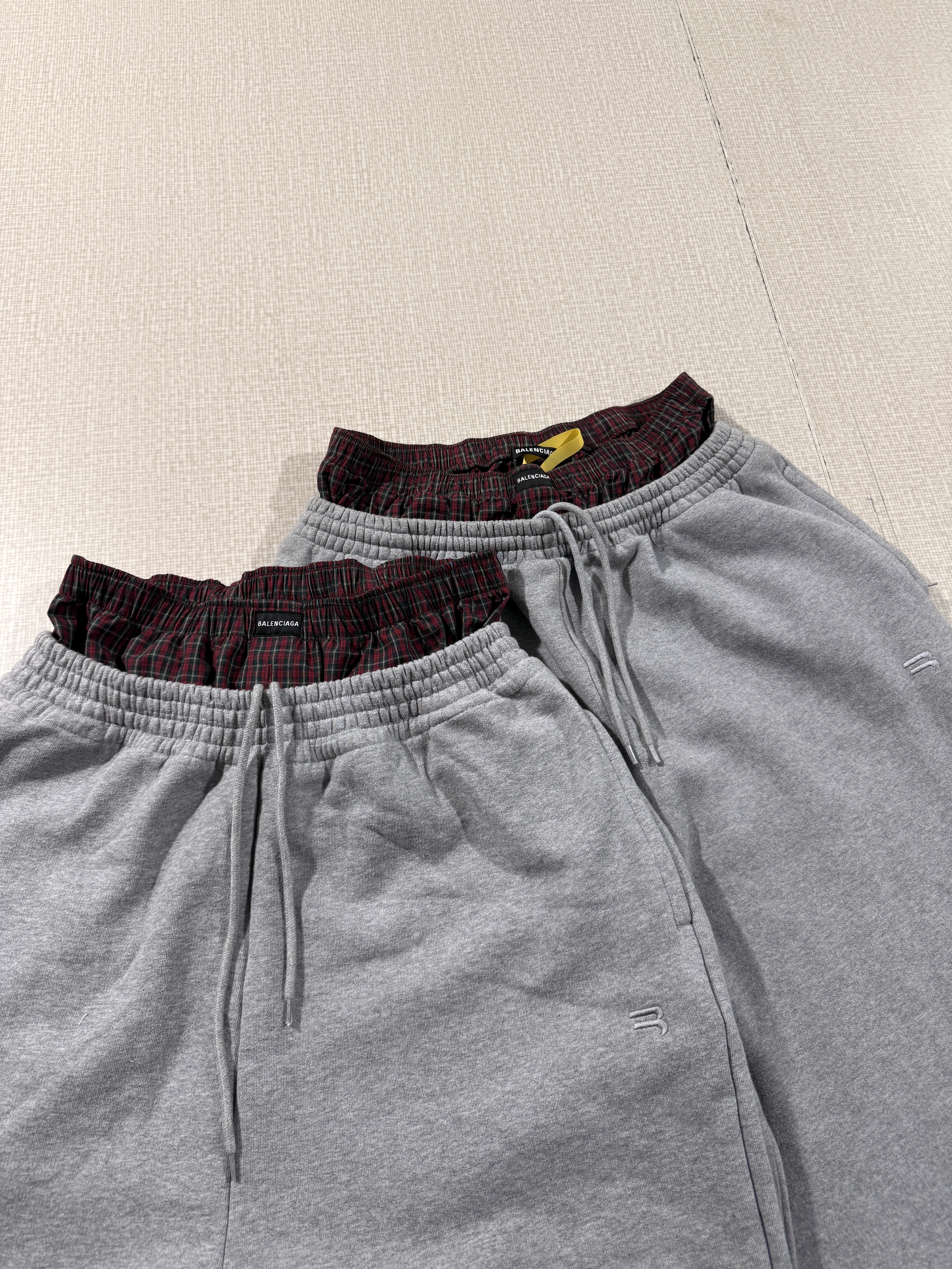 Balenciaga Double Waistband Sweatpants 'Red/Khaki' vista 2