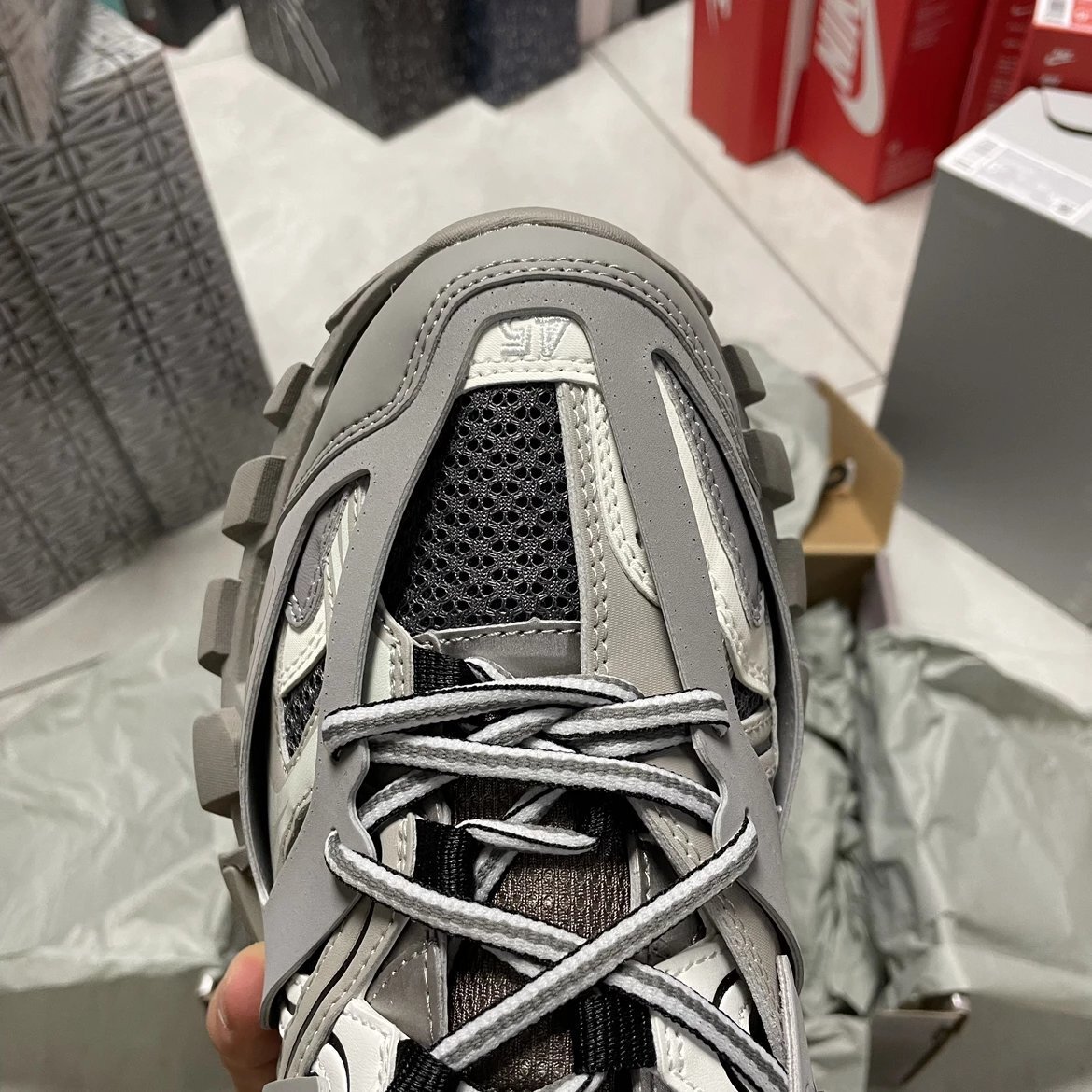 Balenciaga Track Led Grey vista 4