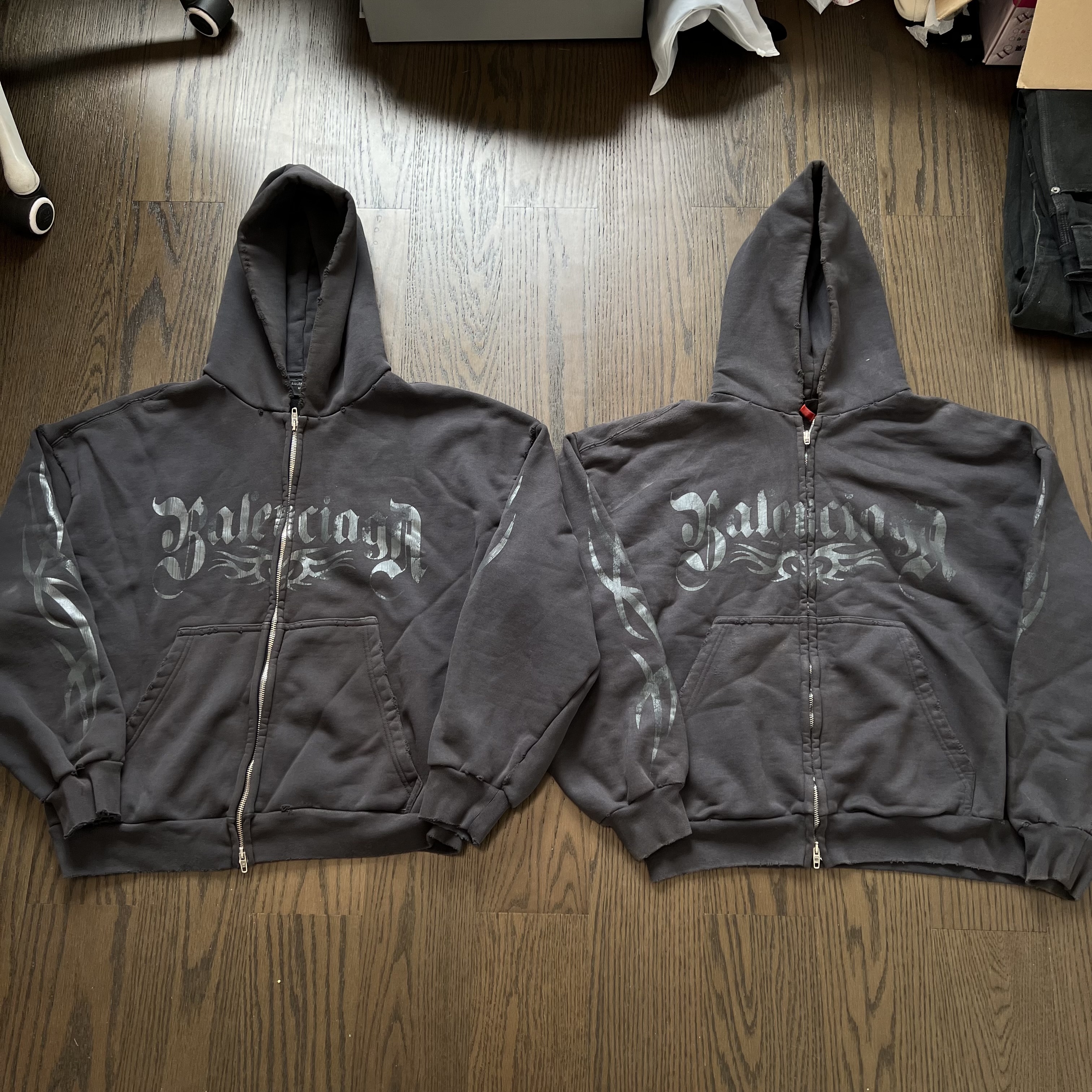 Balenciaga Tacky Zip-Up Hoodie vista 3