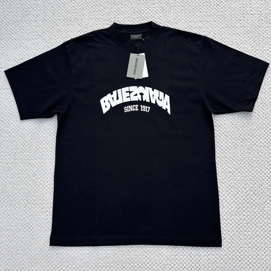 Balenciaga Back Flip Oversized Tee Black Hombre vista 2