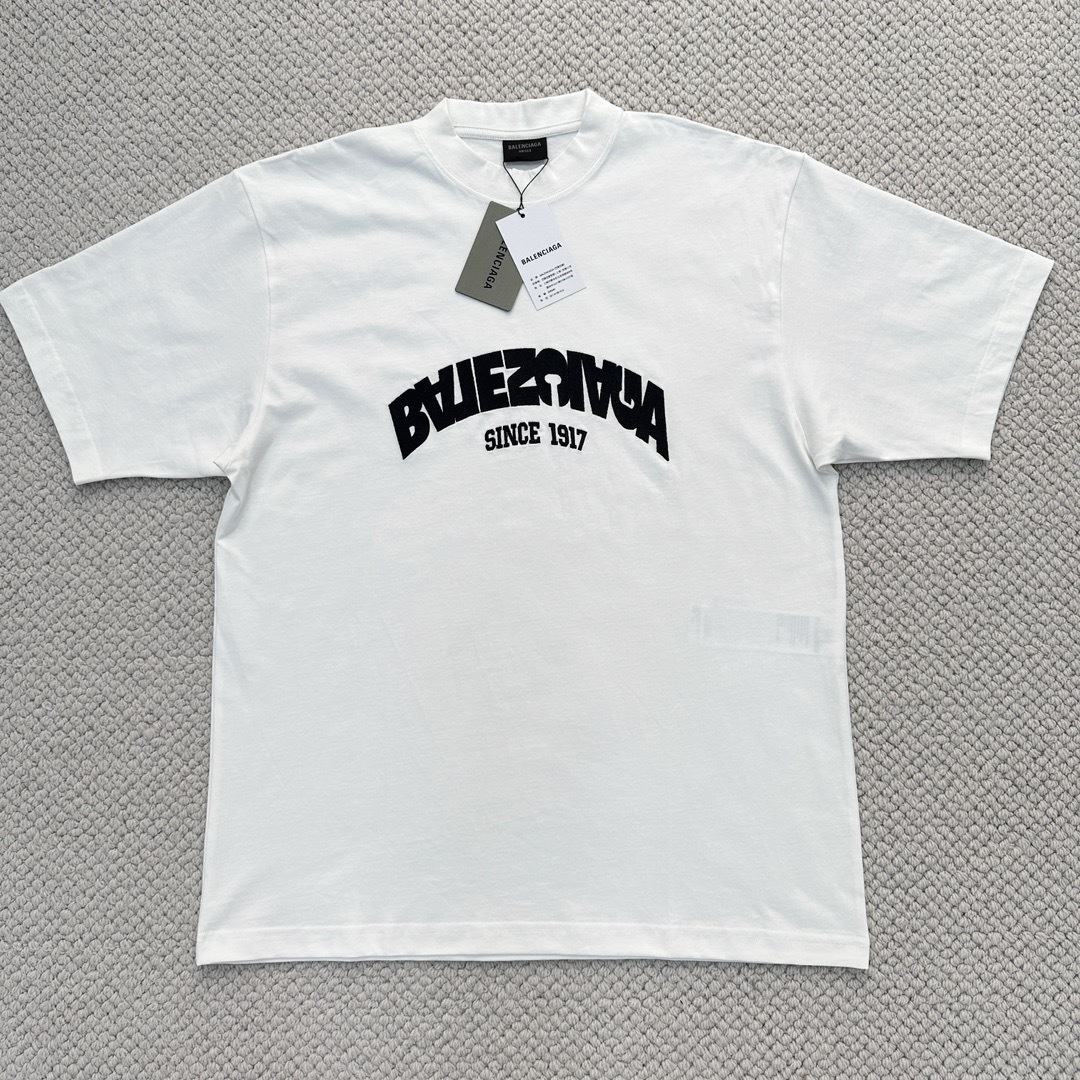Balenciaga Back Flip Oversized Tee White Hombre vista 2