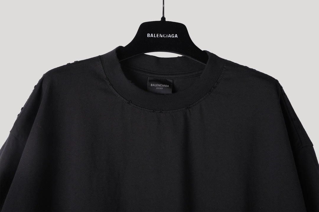 Balenciaga Stencil-Type Logo Medium Fit T-Shirt Black vista 6