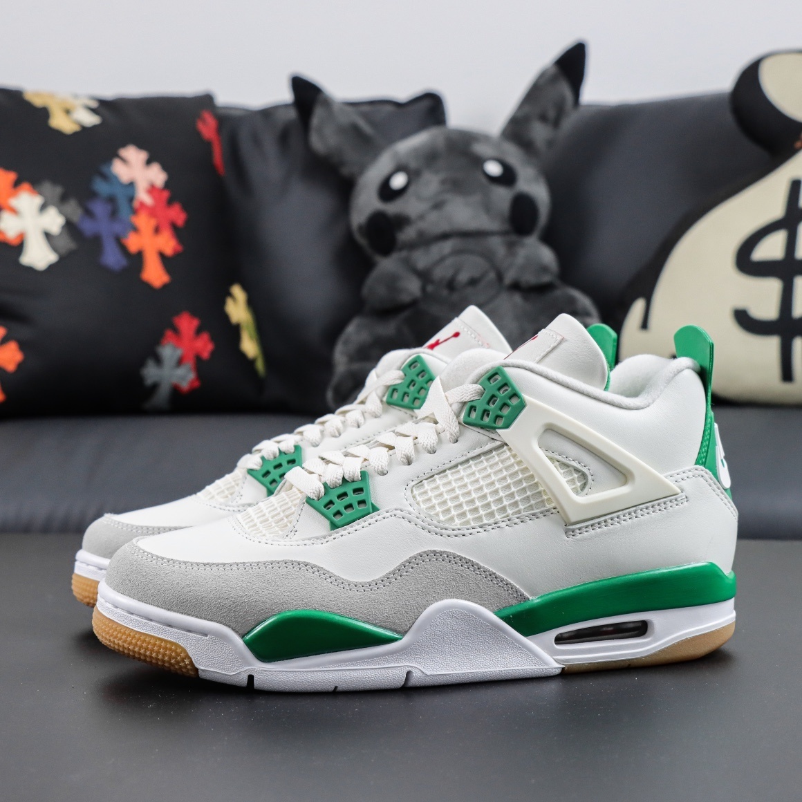 Jordan 4 Pine Green vista 2