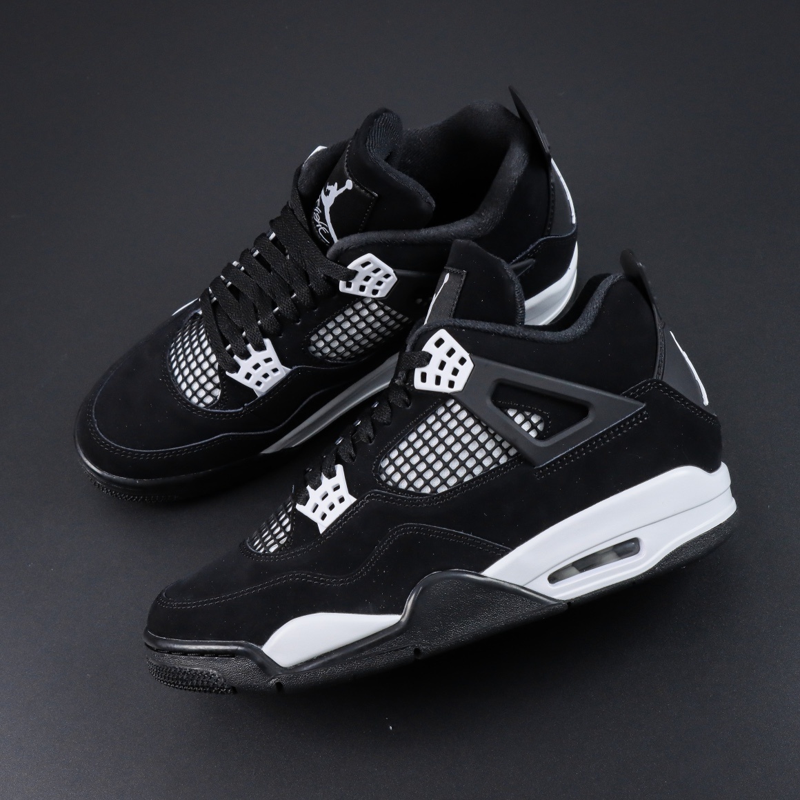 Jordan 4 Retro Thunder White vista 4