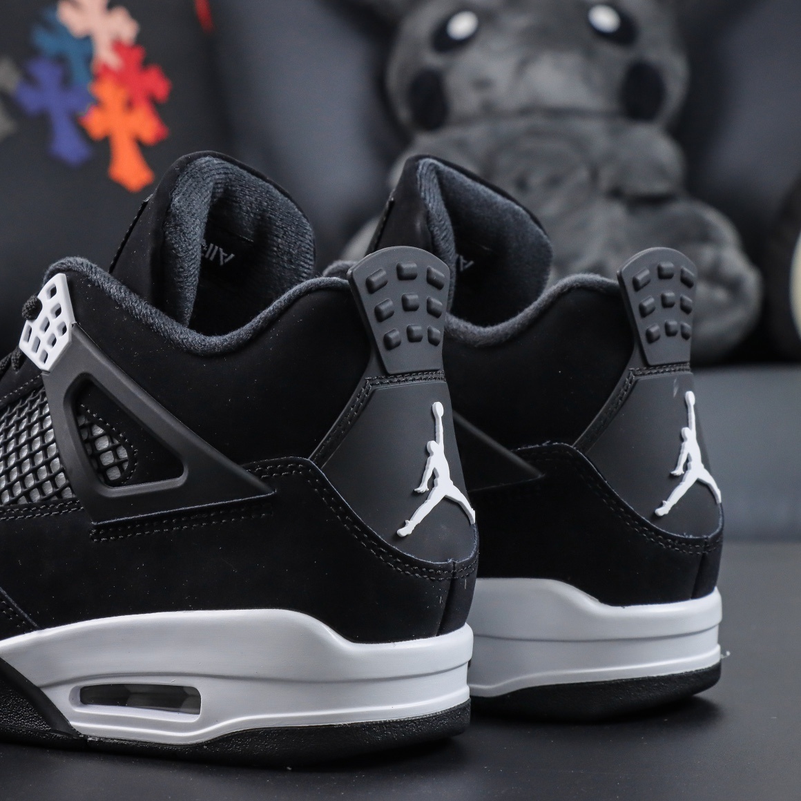 Jordan 4 Retro Thunder White vista 5