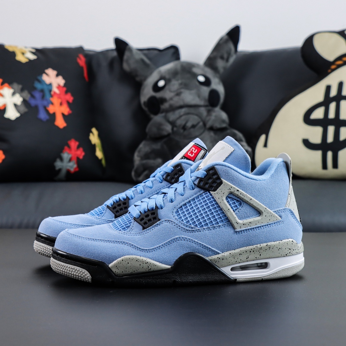 Air Jordan 4 Retro University Blue vista 2