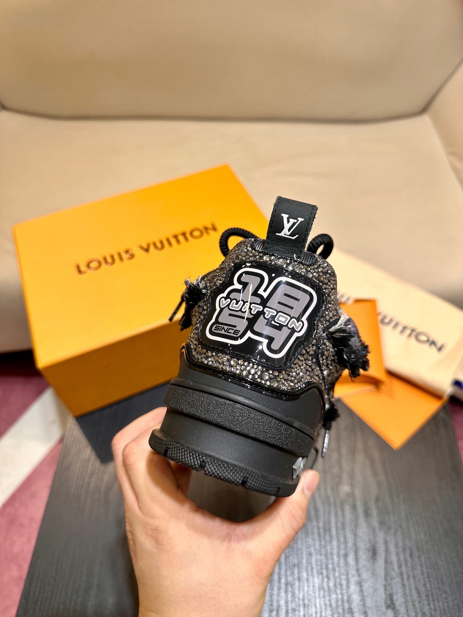Louis Vuitton Skate Trainer Black Swarovski Monogram vista 7