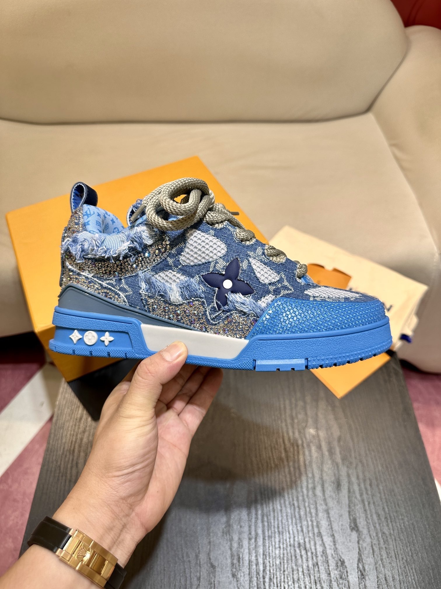 Louis Vuitton Skate Trainer Blue Swarovski Monogram vista 2