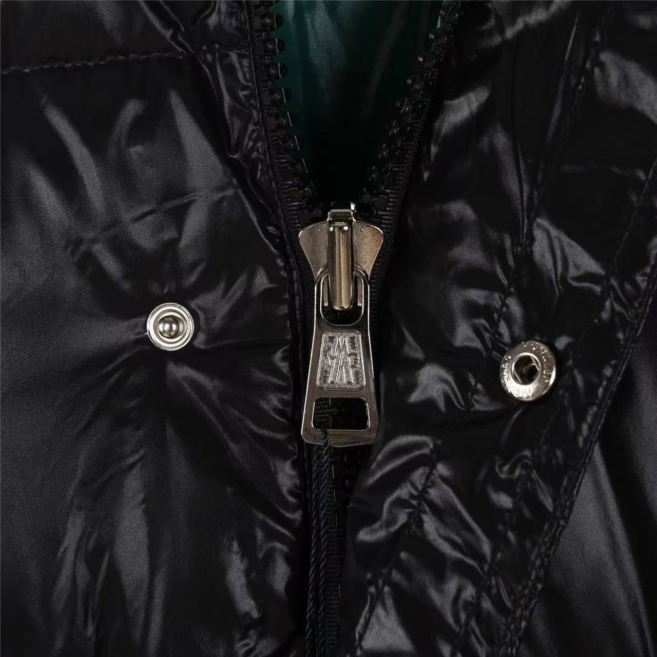Black Hanoverian Hooded Square-Quilted DownJacket vista 5