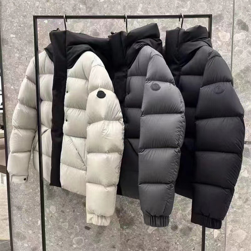 Moncler Madeira DownJacket vista 2