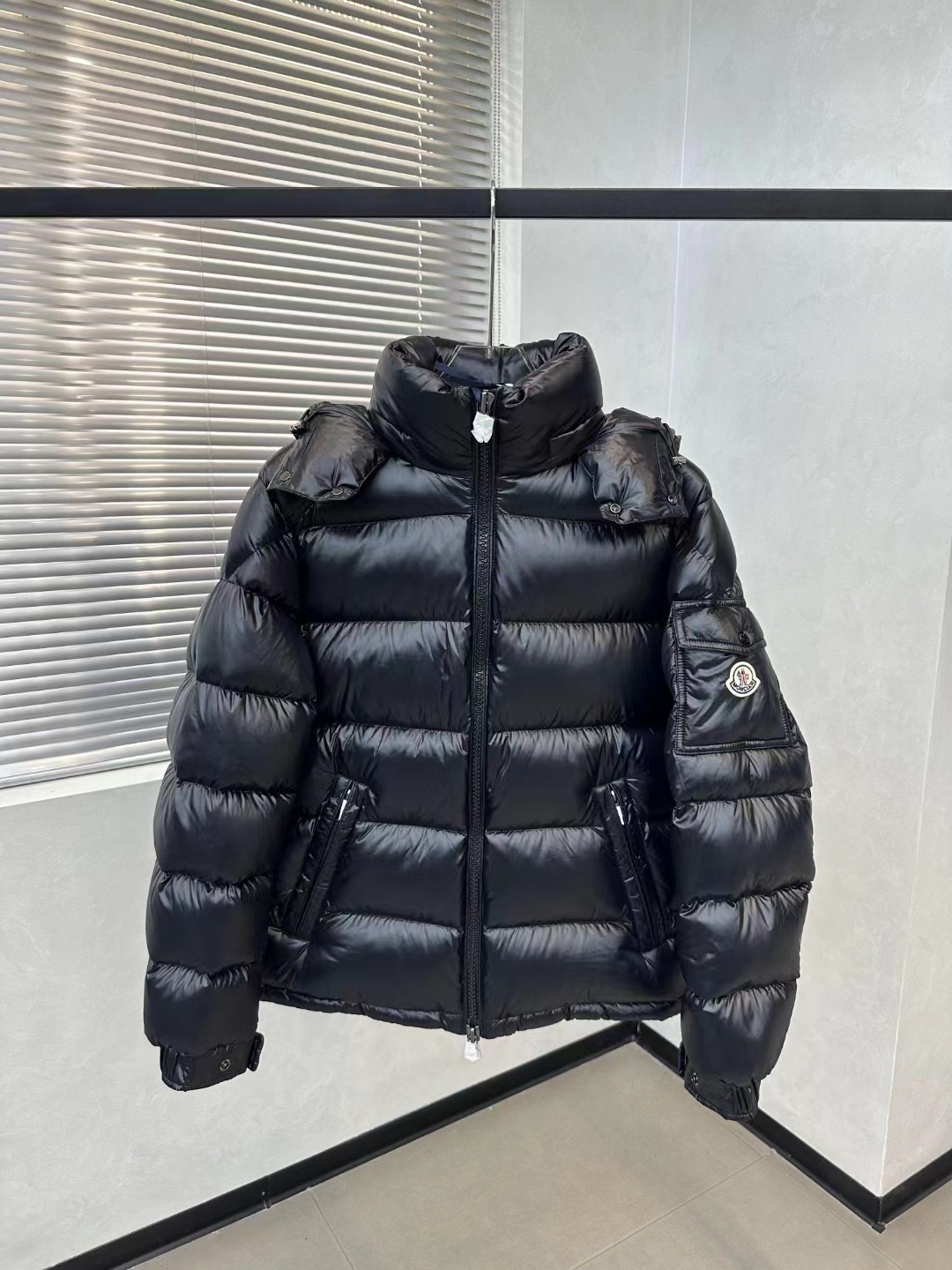Moncler Maya DownJacket vista 3