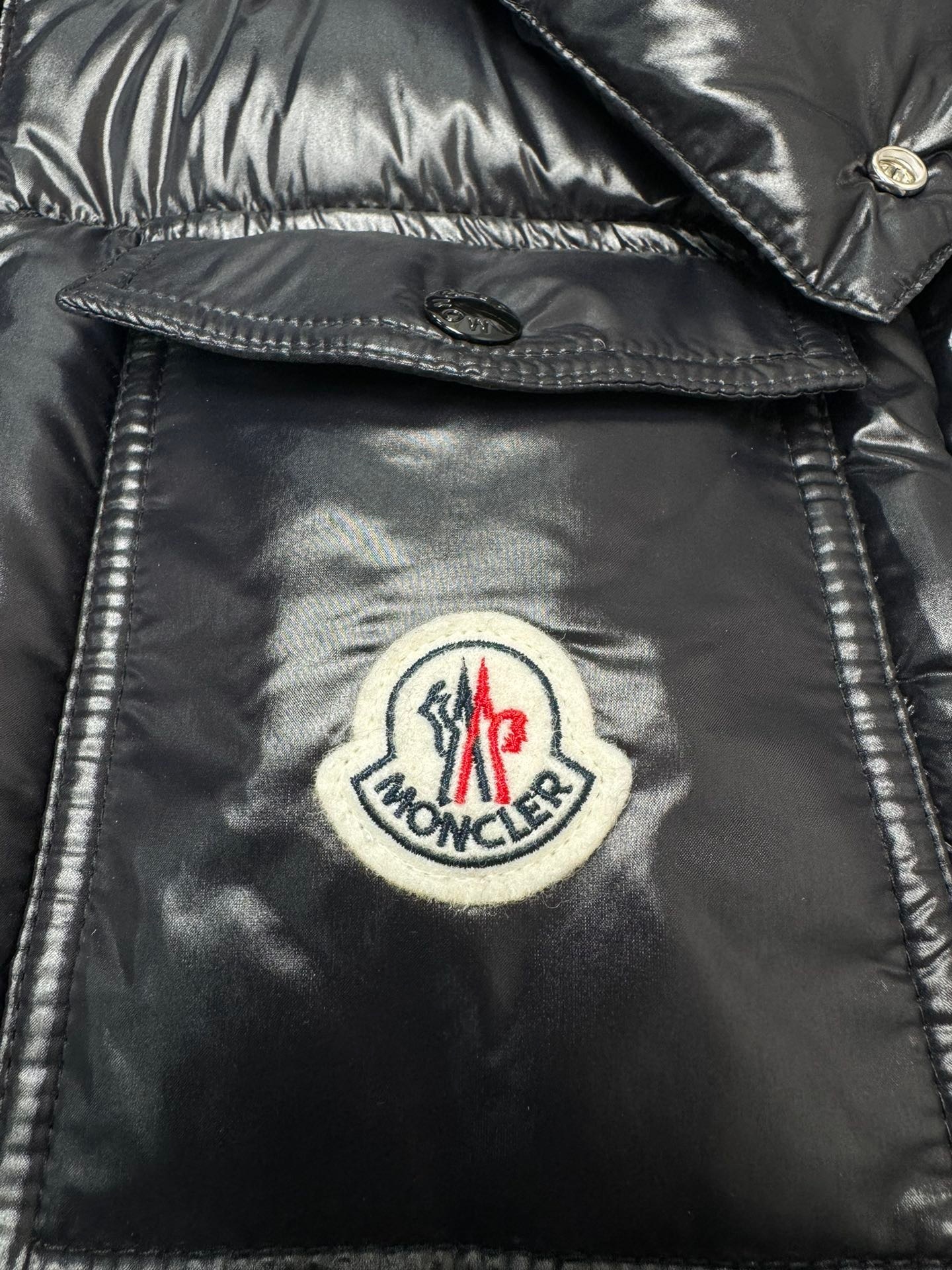 Moncler Montbeliard DownJacket vista 5