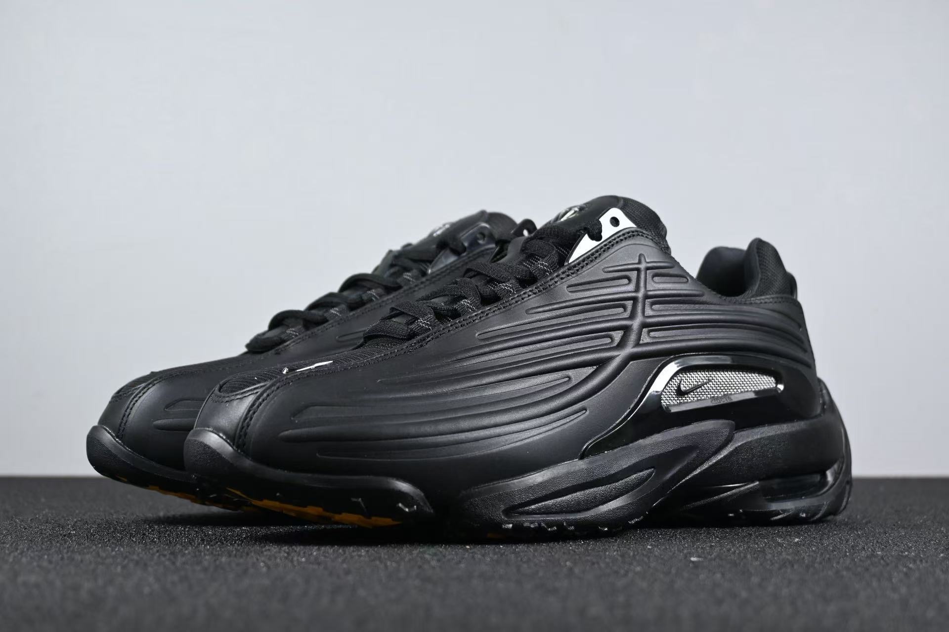 Nocta Hot Step 2 Black vista 3