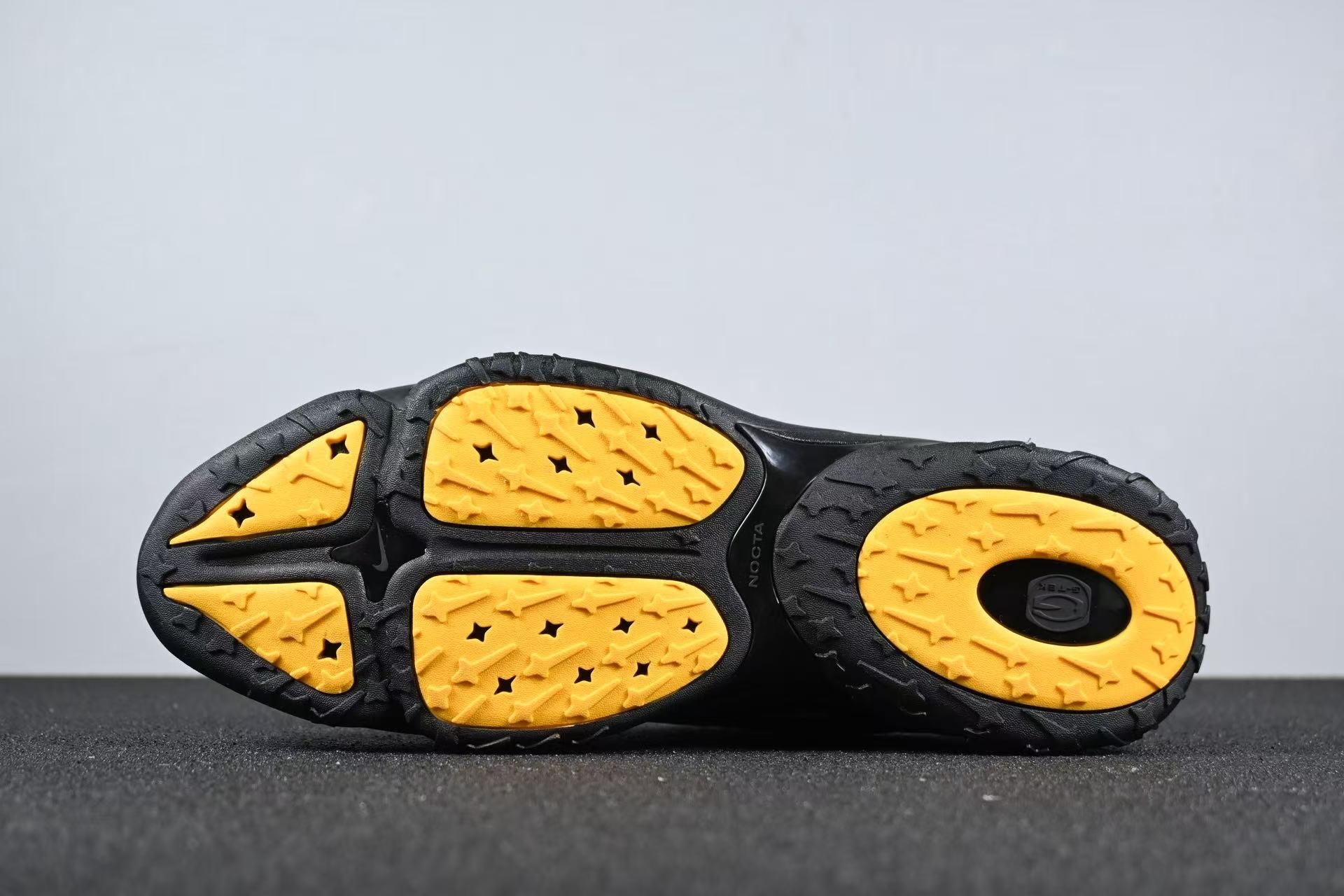 Nocta Hot Step 2 Black vista 9