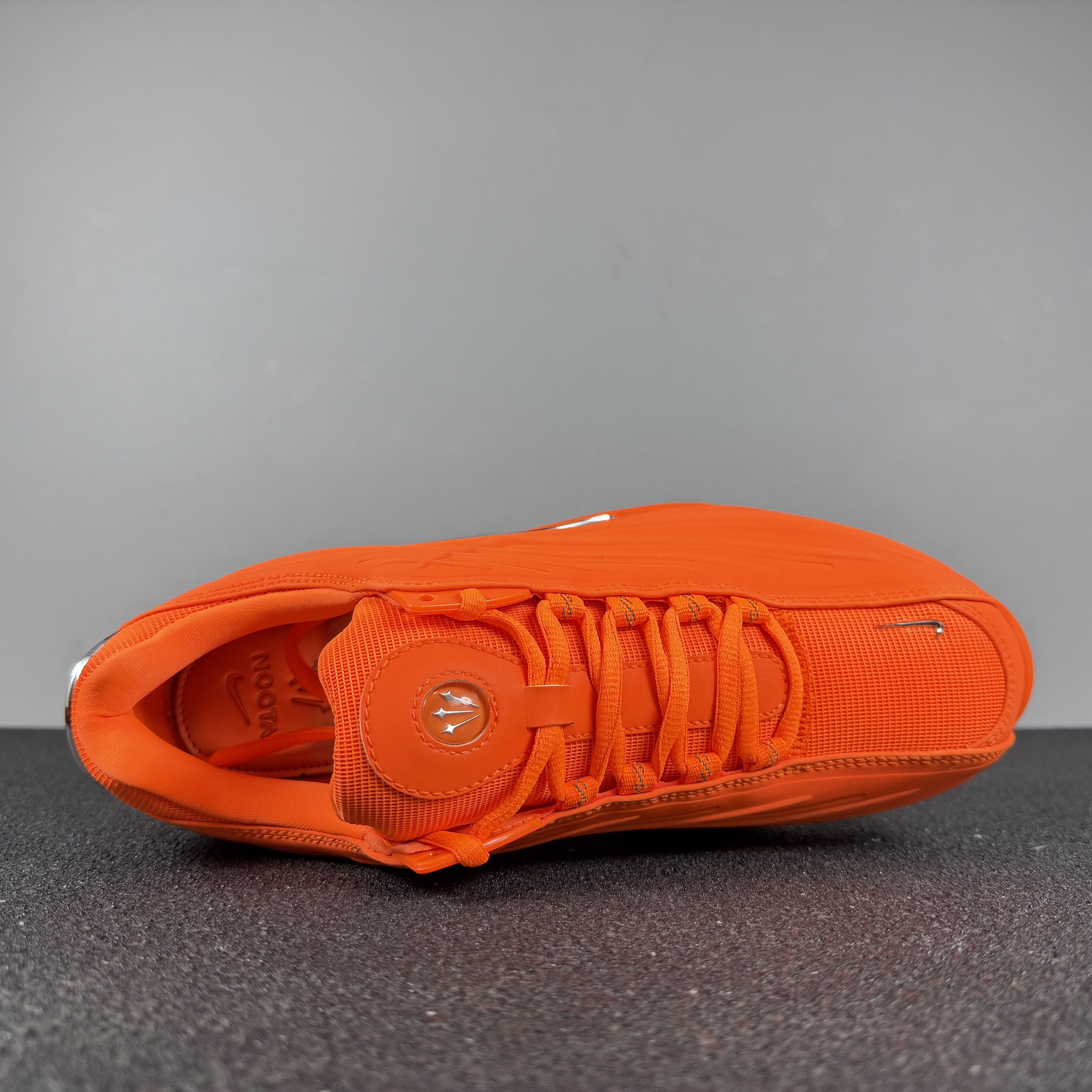 Nocta Hot Step 2 Orange vista 5