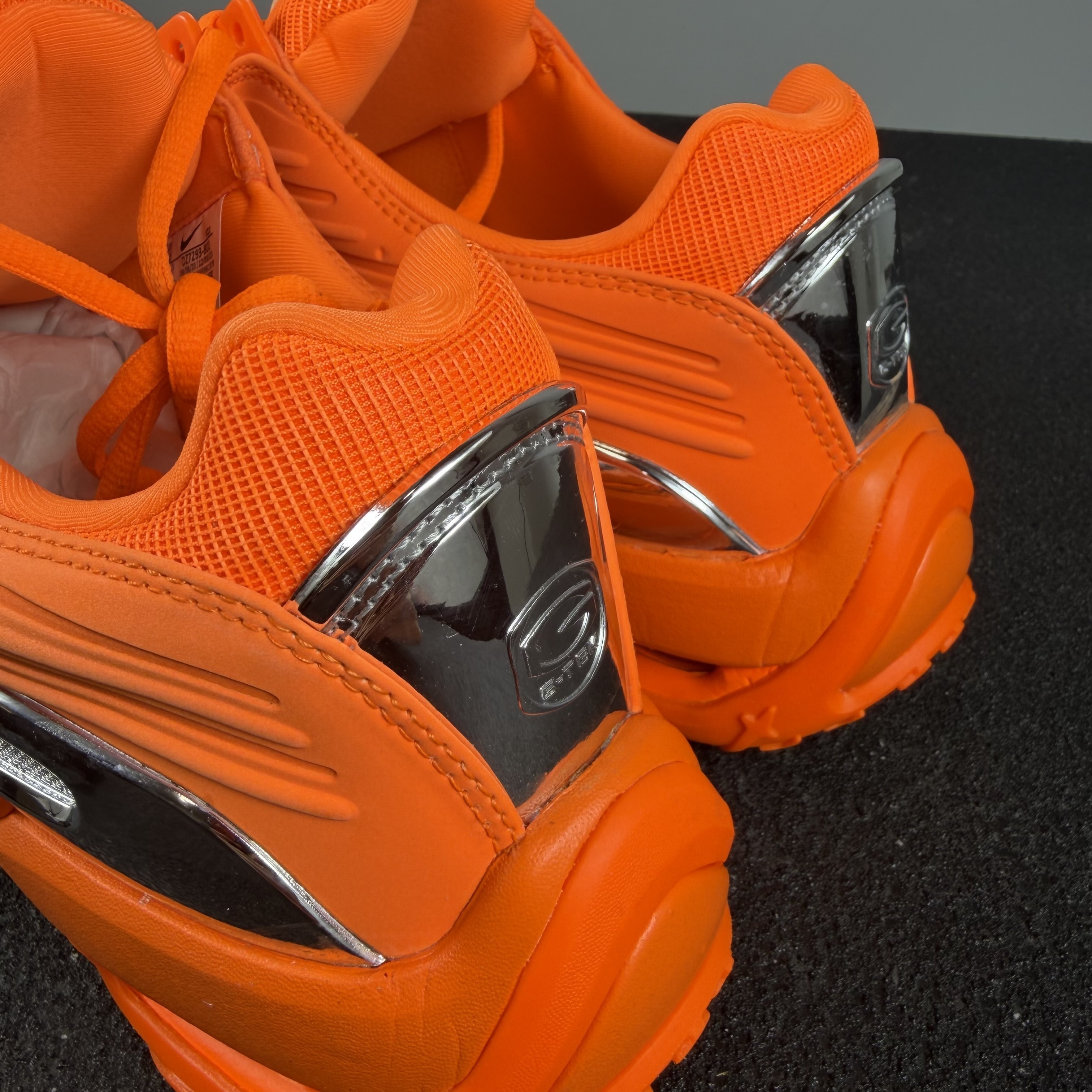 Nocta Hot Step 2 Orange vista 6