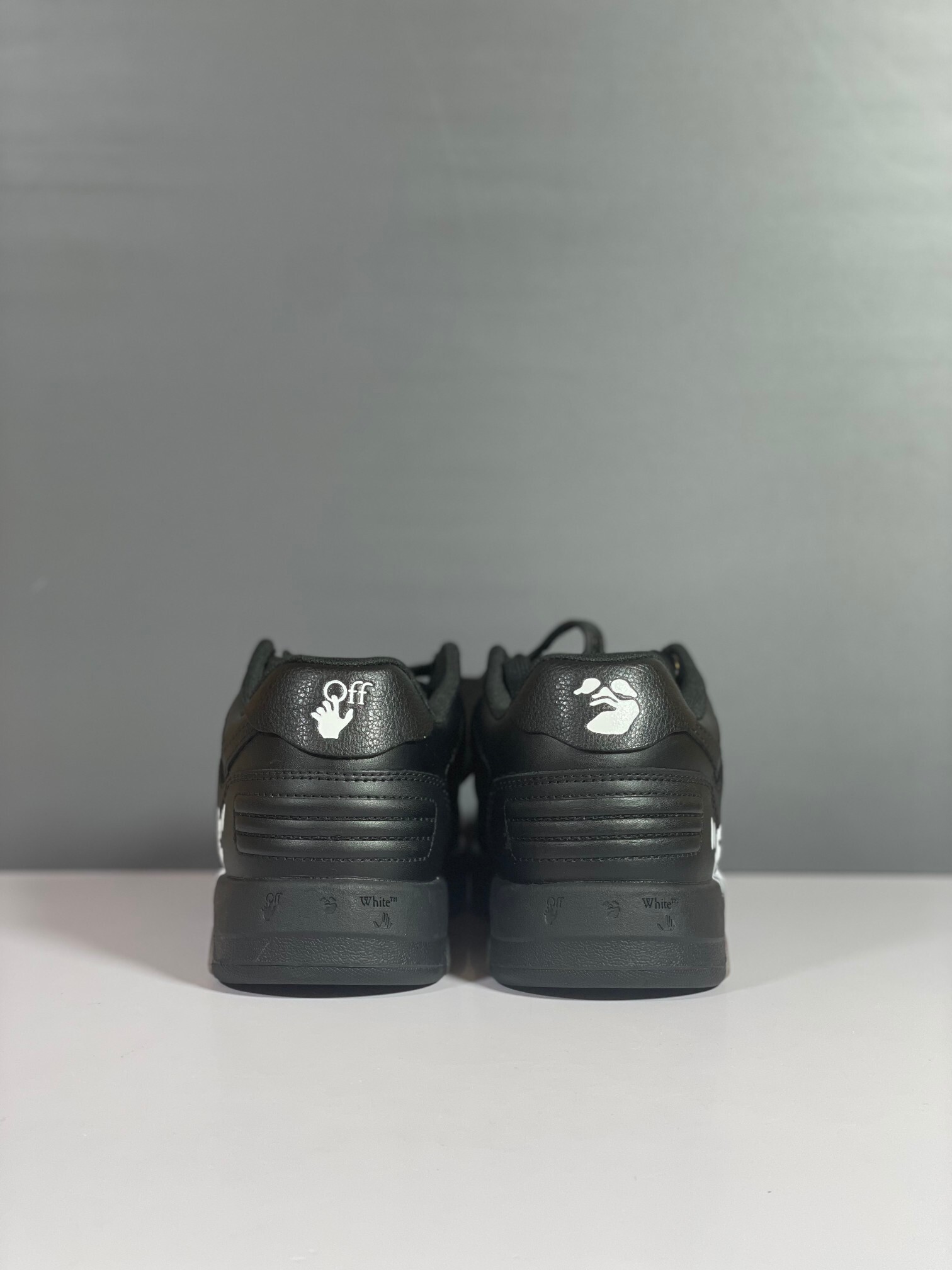 Off-White Out Of Office Low Tops "For Walking" Black White vista 5
