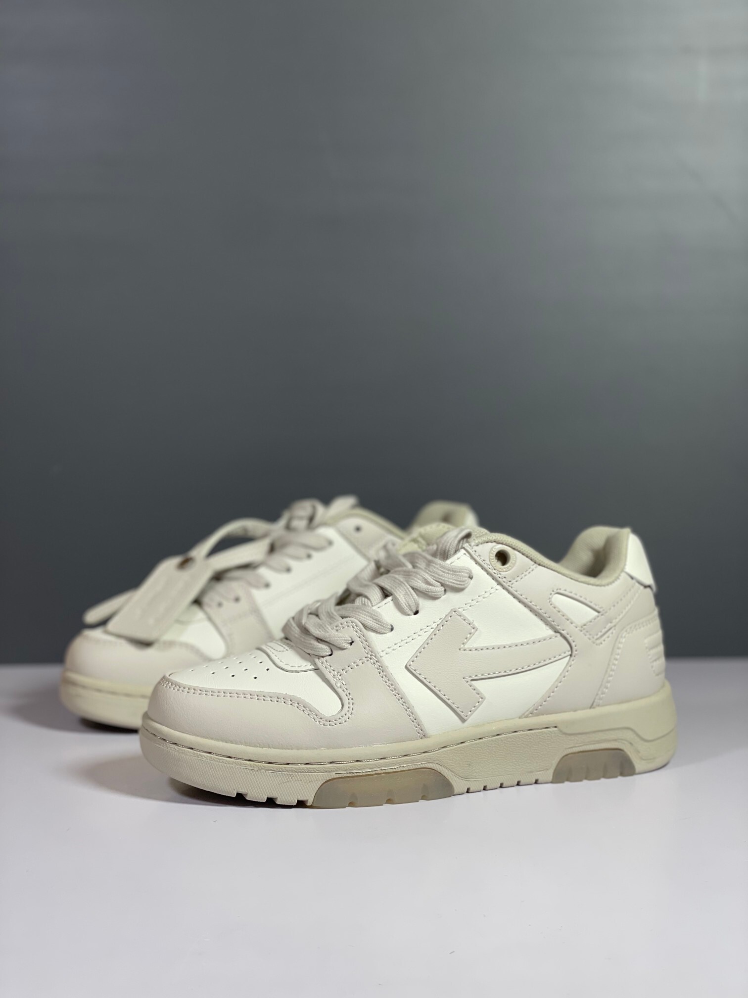 Off-White Out of Office Beige White vista 4