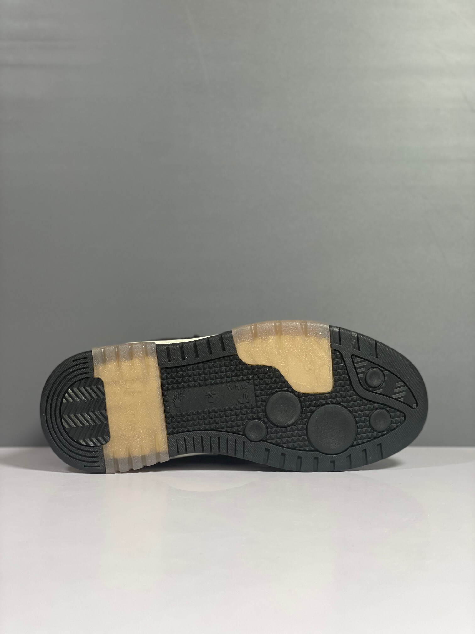Off-White Out Of Office Calf Leather Panda vista 8