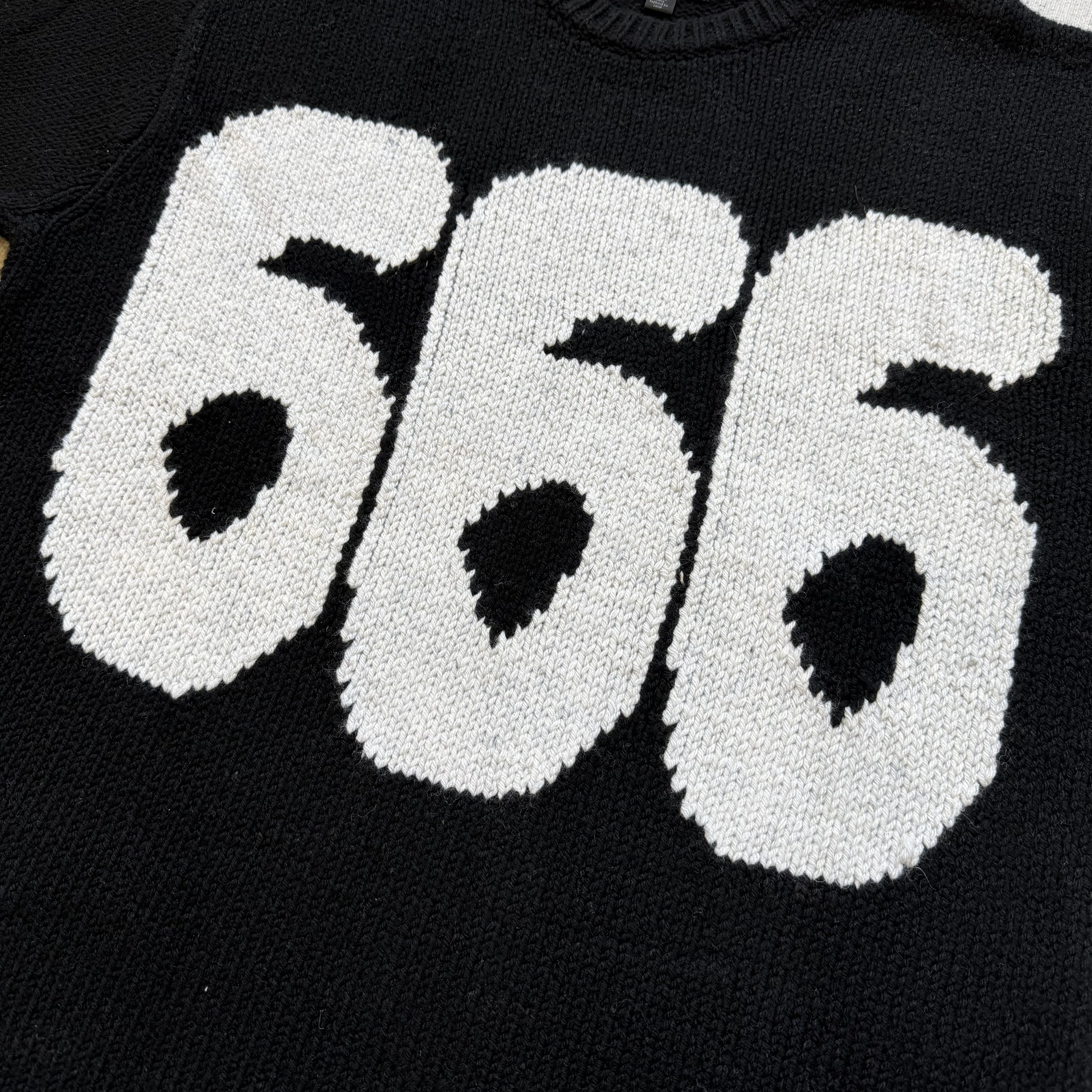 Supreme x Yohji Yamamoto 666 Sweater Black vista 3