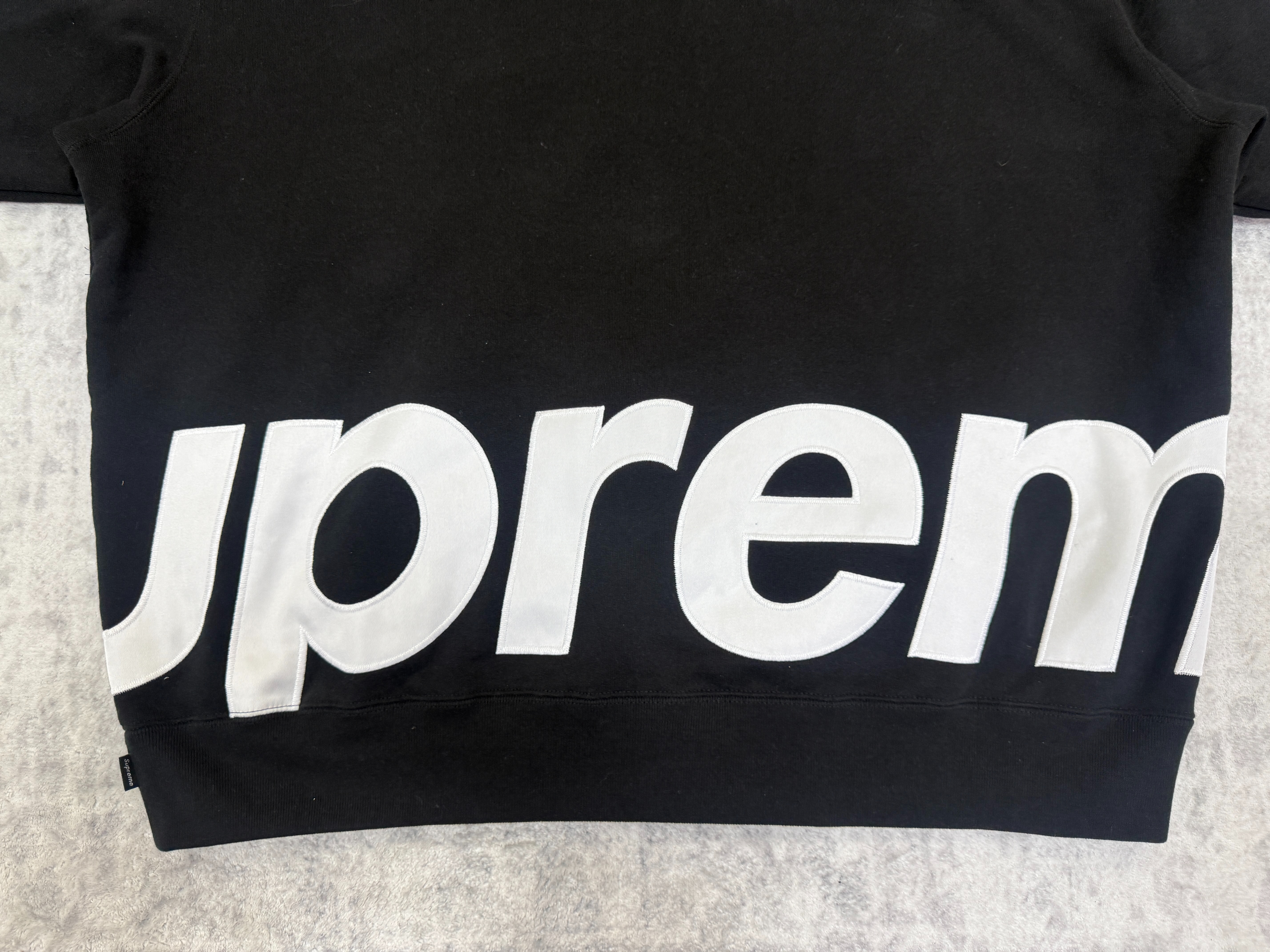 Supreme Big Logo Zip Up Black vista 6
