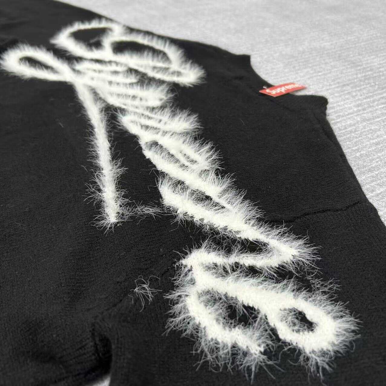 Supreme Angora Script Sweater Black vista 6