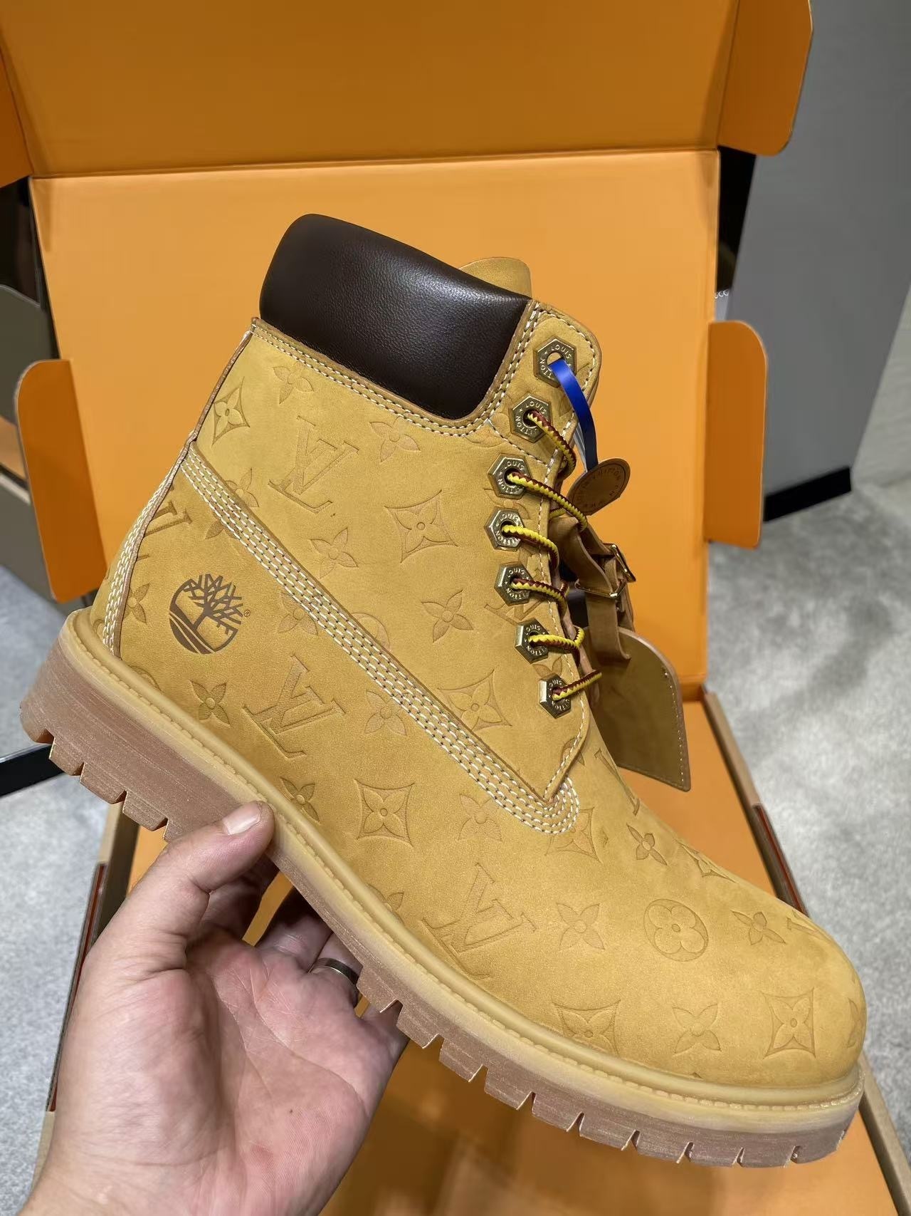 Louis Vuitton Timberland 6" vista 2