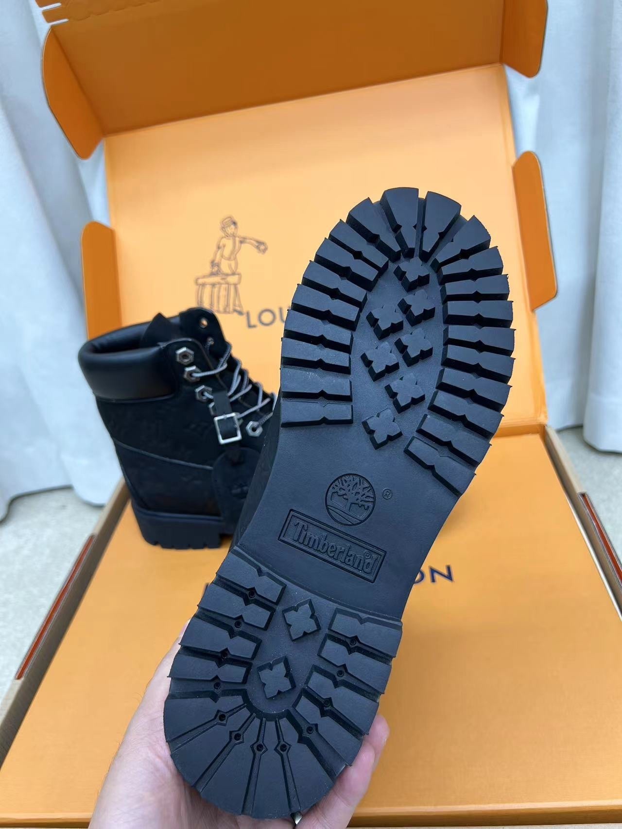 Louis Vuitton Timberland 6" Black vista 6